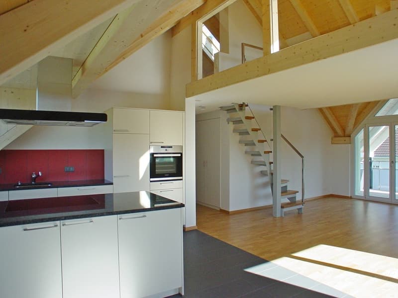 Zu vermieten: Schöne 4.5- Zimmer Dachwohnung mit Galerie (3)