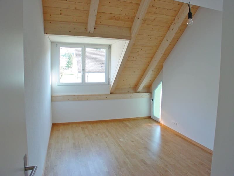 Zu vermieten: Schöne 4.5- Zimmer Dachwohnung mit Galerie (5)