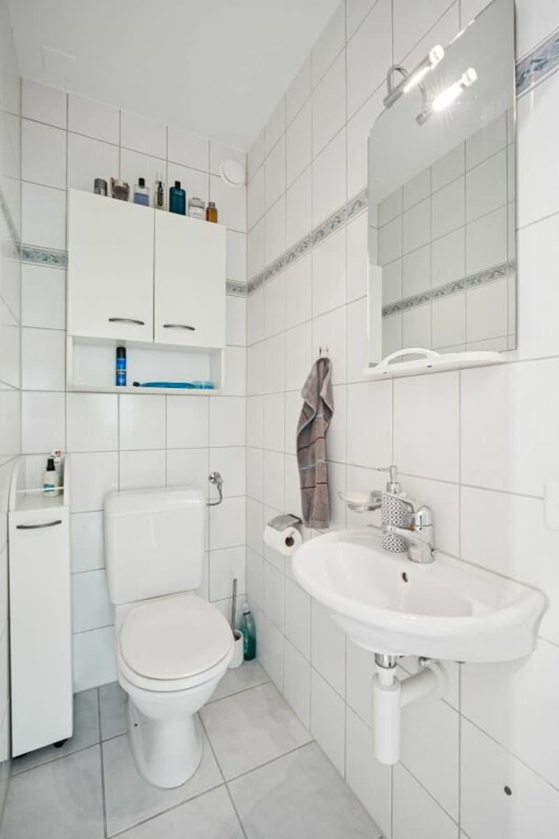Moderne, komfortable 4½-Zimmer-Wohnung mit grosszügigem Südbalkon und Einstellhallenplatz (6)
