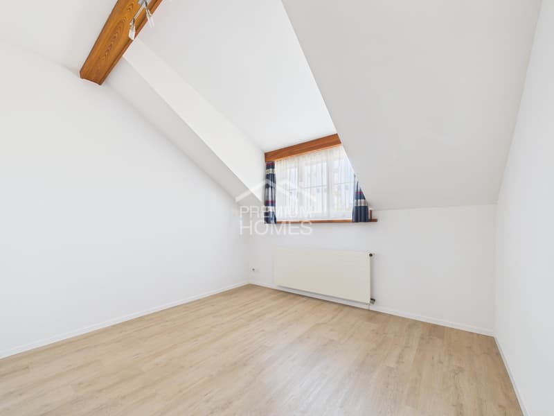 RESERVIERT (5)