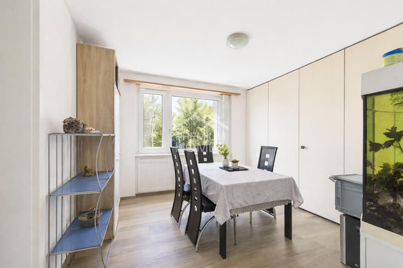 RESERVIERT (7)