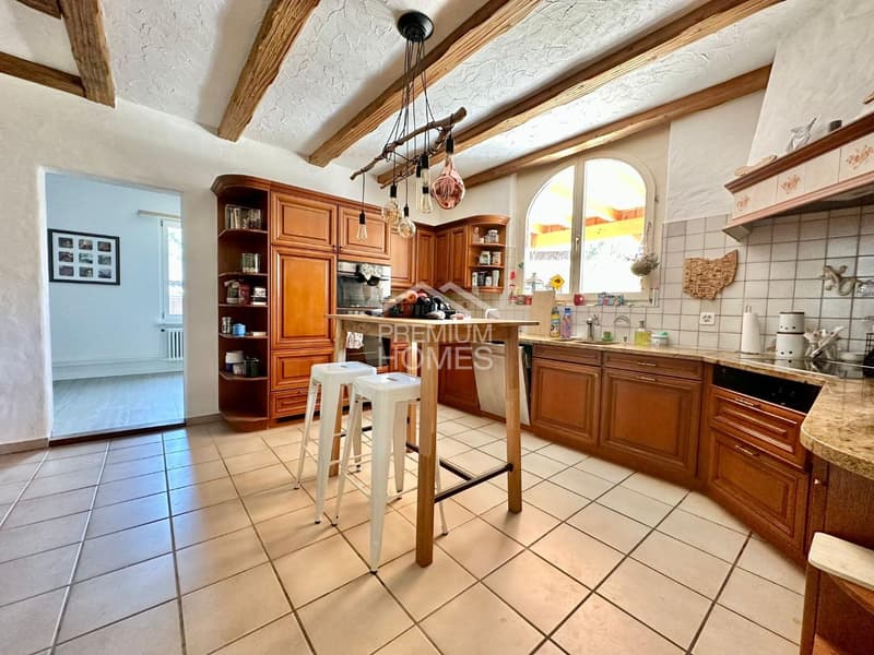 Multi-family house with horse keeping and agricultural land (4)