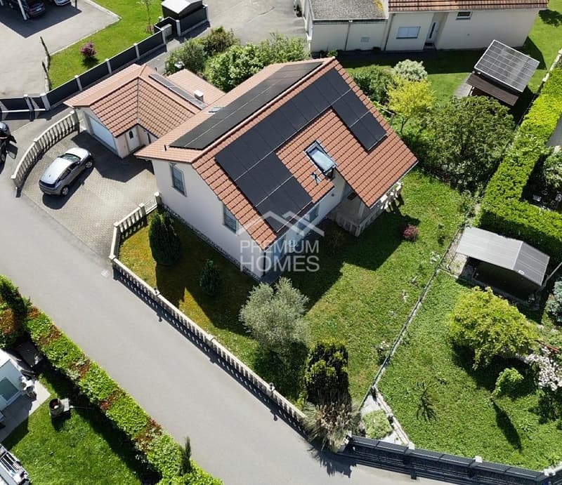 Traumdomizil mit Whirlpool, Solaranlage & viel Platz in Thielle (1)