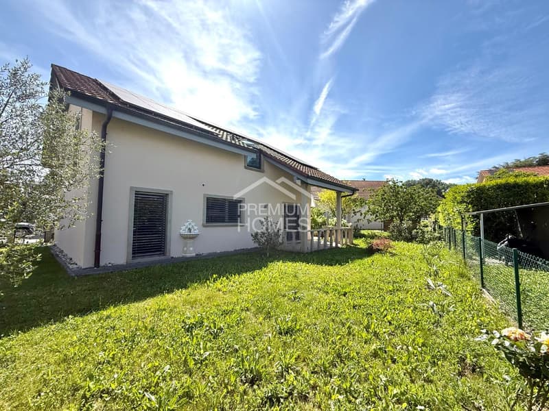 Traumdomizil mit Whirlpool, Solaranlage & viel Platz in Thielle (7)