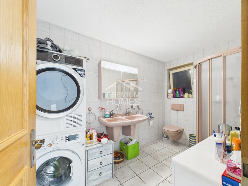 Familienhaus mit Einliegerwohnung - Potenzial an bester Lage (8)