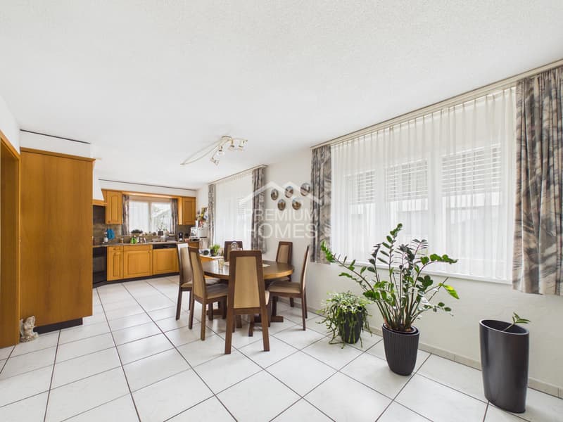 Familienhaus mit Einliegerwohnung - Potenzial an bester Lage (5)