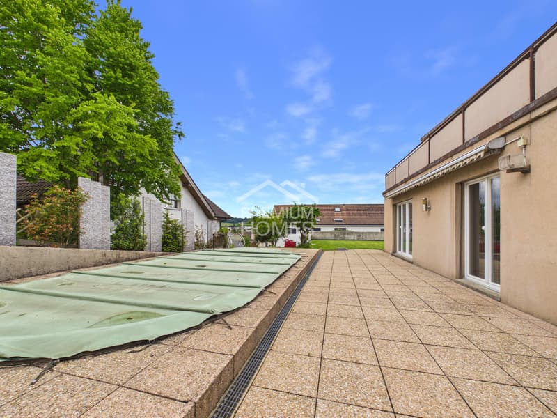 Familienhaus mit Einliegerwohnung - Potenzial an bester Lage (3)