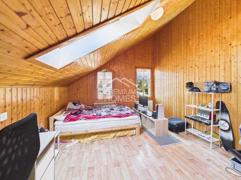 Apartment flooded with light in an idyllic environment (3)