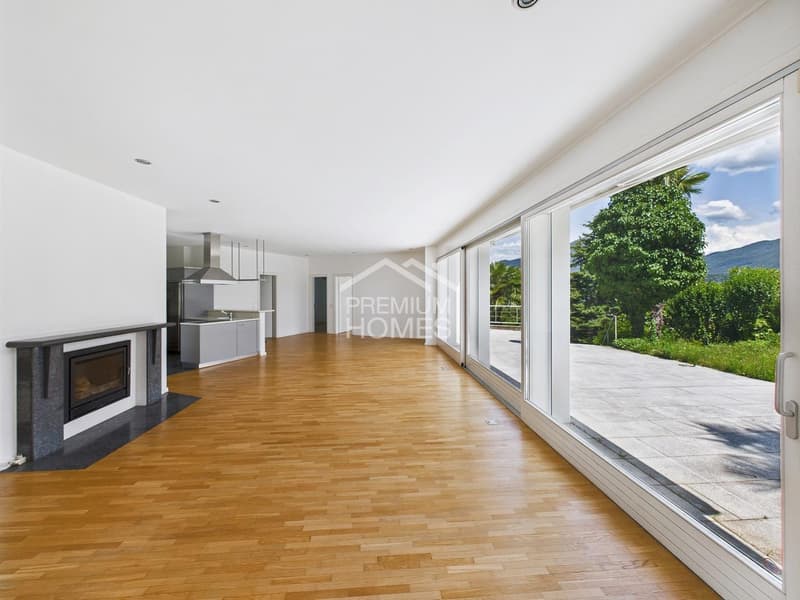 Residenza di lusso con privacy e vista sul lago (5)