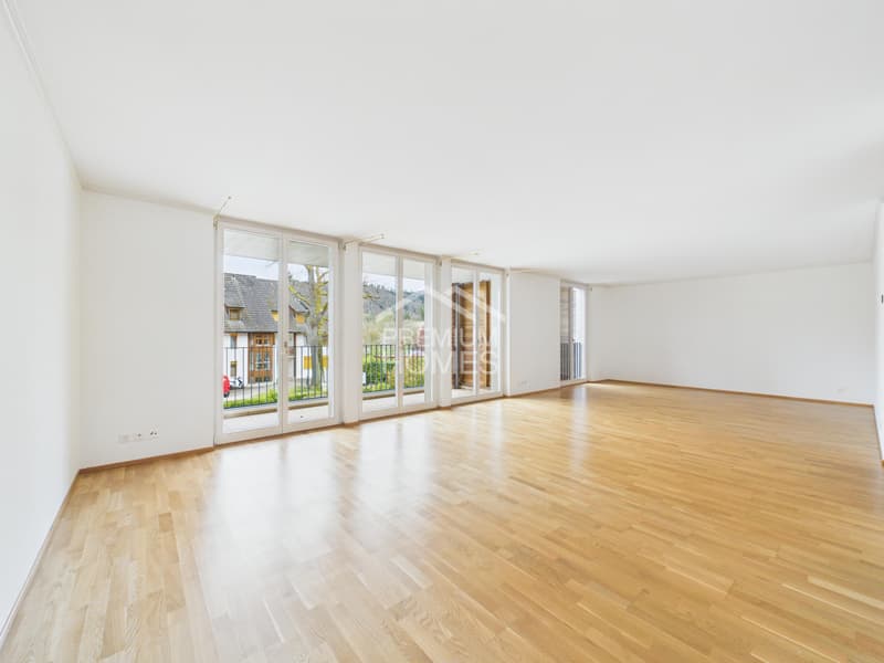 RESERVIERT (2)