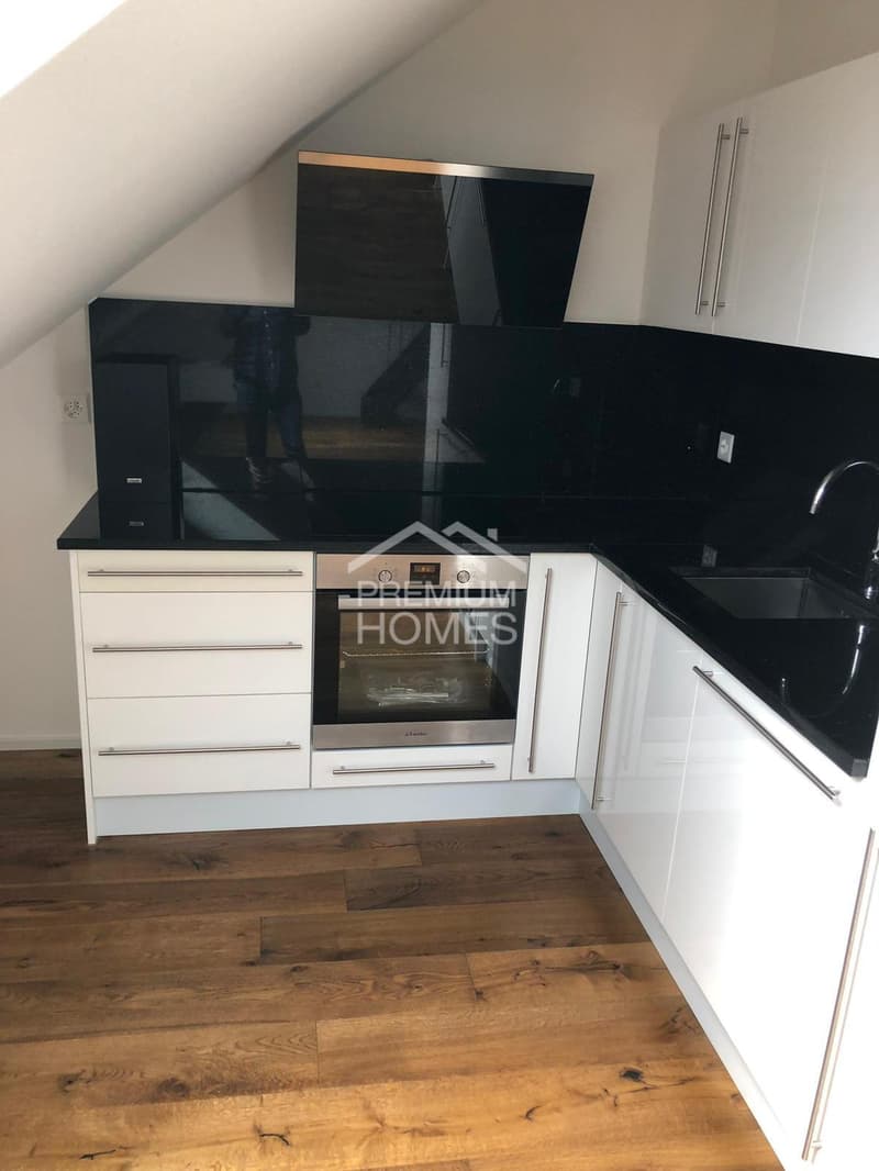 Charmant appartement de 2,5 pièces en mansarde ! (5)