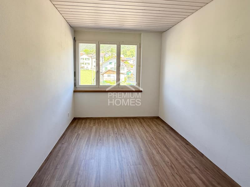 Well-maintained living in a natural environment (4)