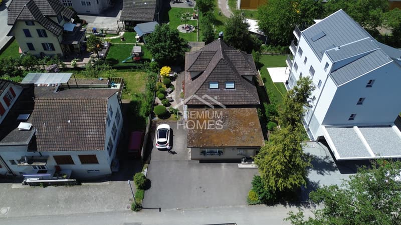 Entwicklungsgrundstück mit attraktivem Bestand und grossem Ausbaupoten (5)