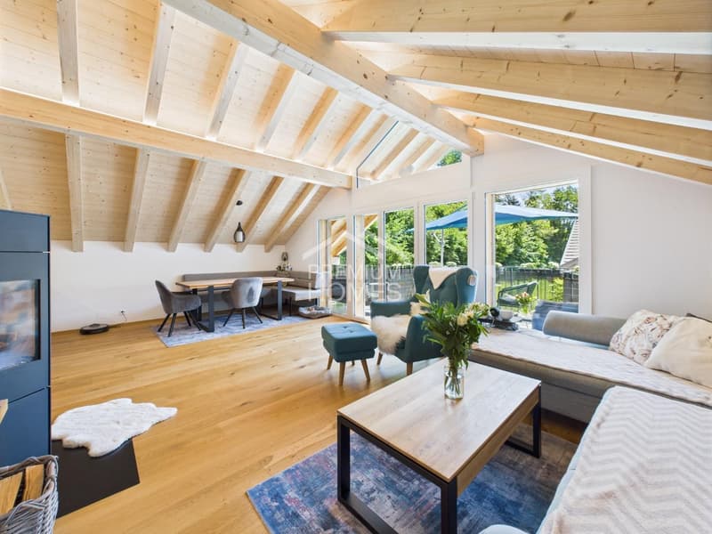 Ein Zuhause mit Niesenblick - grosszügige 5.5-Zimmer-Maisonette! (2)