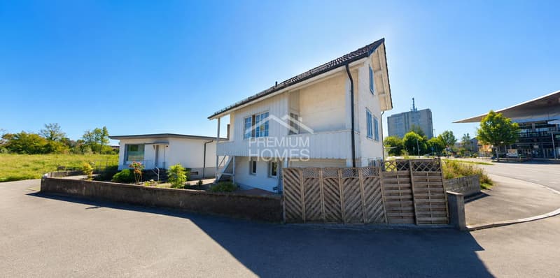 Vielseitiges Mehrgenerationenhaus mit Potenzial in Toplage (2)