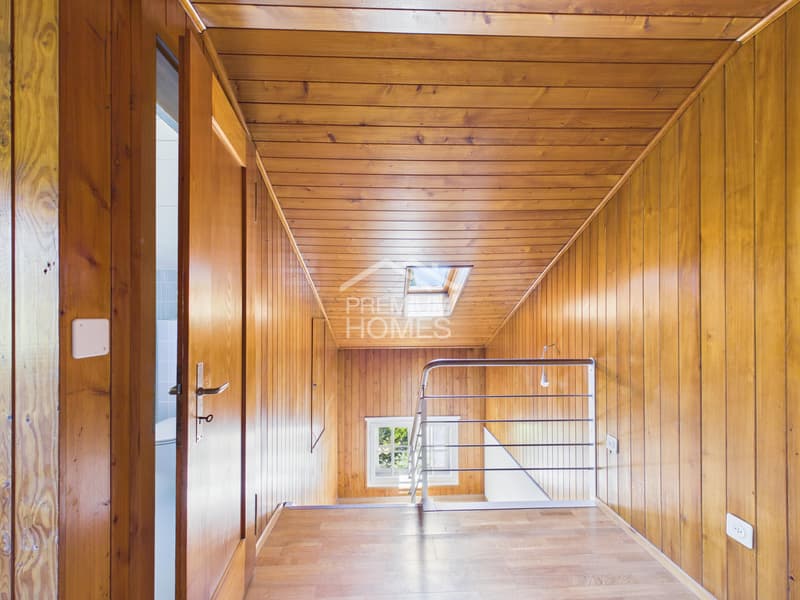 Chalet-Flair mit traumhafter Gartenidylle (13)