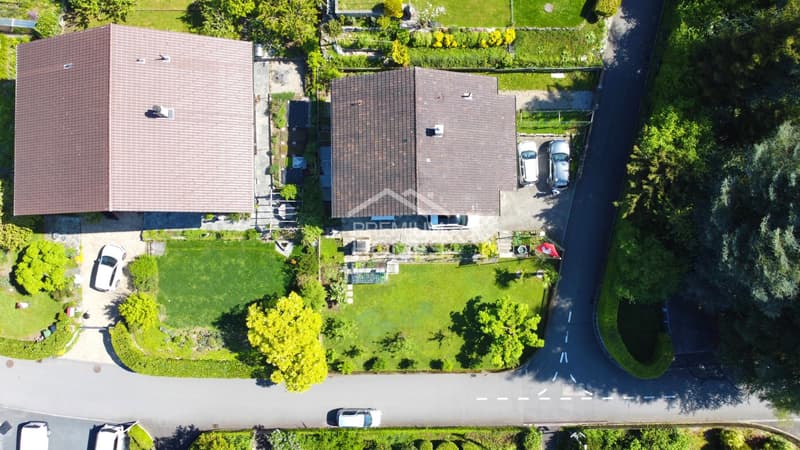 Altbau mit 636 m² Land - Ihre Verwirklichung am Thunersee! (1)