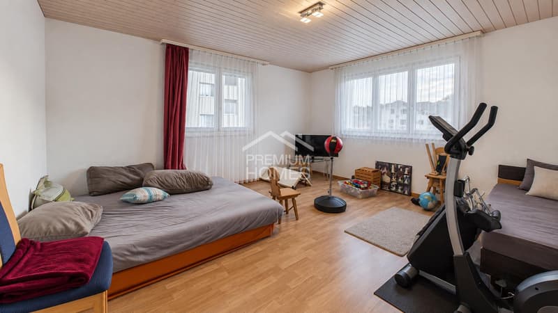 Vielseitiges Familienhaus mit separater Einliegerwohnung (6)