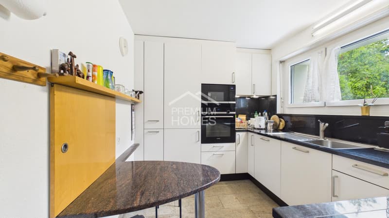 Traumhaftes Familienhaus mit Cheminée und sonnenverwöhntem Garten (7)