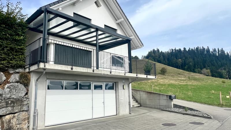 Freistehend, modern und mit traumhaftem Weitblick (2)
