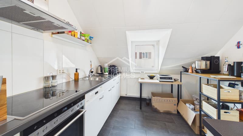 Exklusives Familienhaus mit zusätzlicher Wohneinheit, Pool und Doppelg (11)