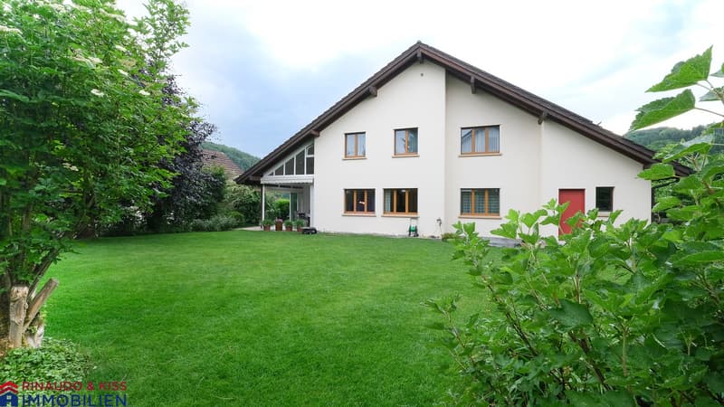 Gepflegte Familienresidenz mit Wintergarten und sonniger Gartenanlage (1)