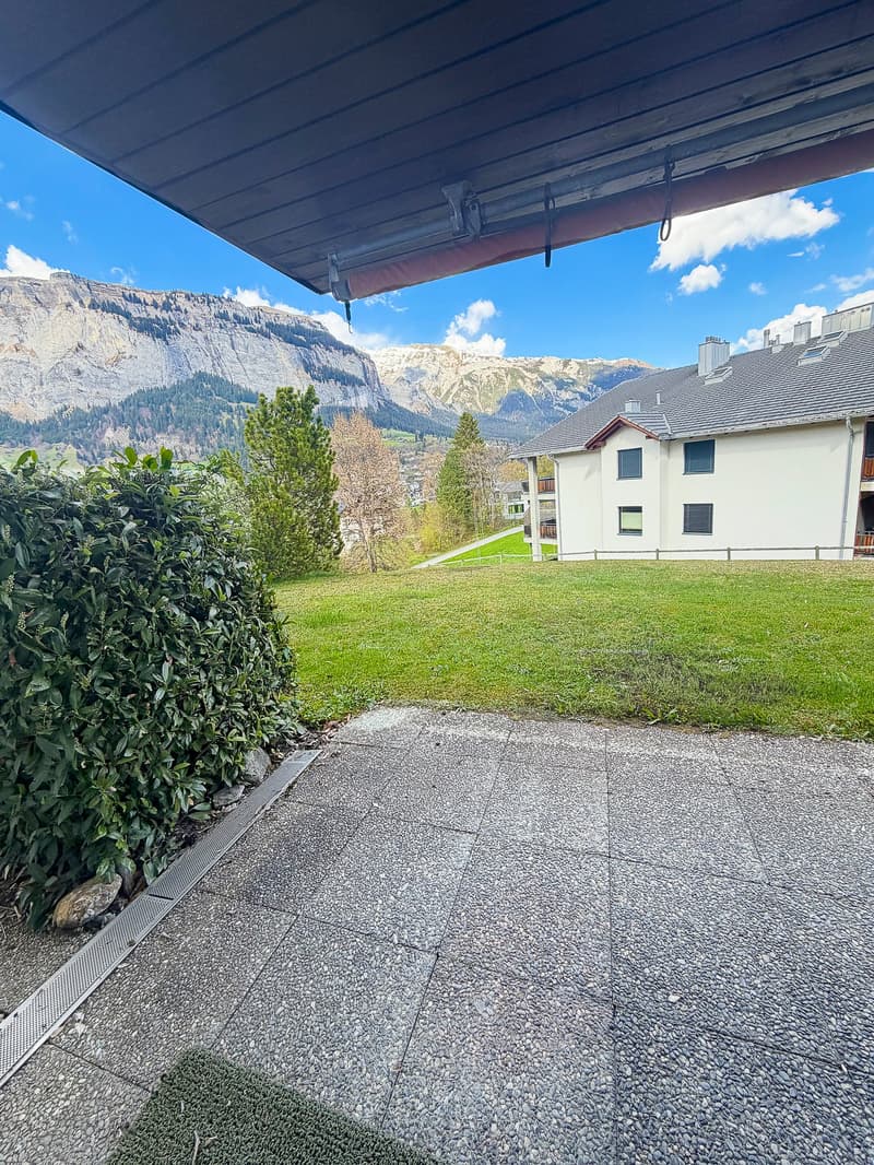 Charmante, komplett renovierte 2-Zimmer-Ferienwohnung in Flims (2)