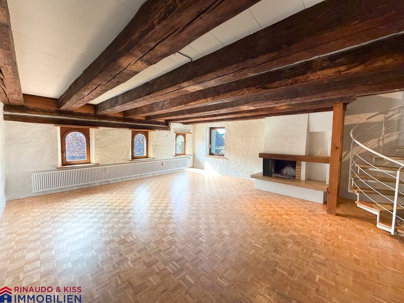 Ein Zuhause für Liebhaber des Besonderen mit Lift und Balkon (2)