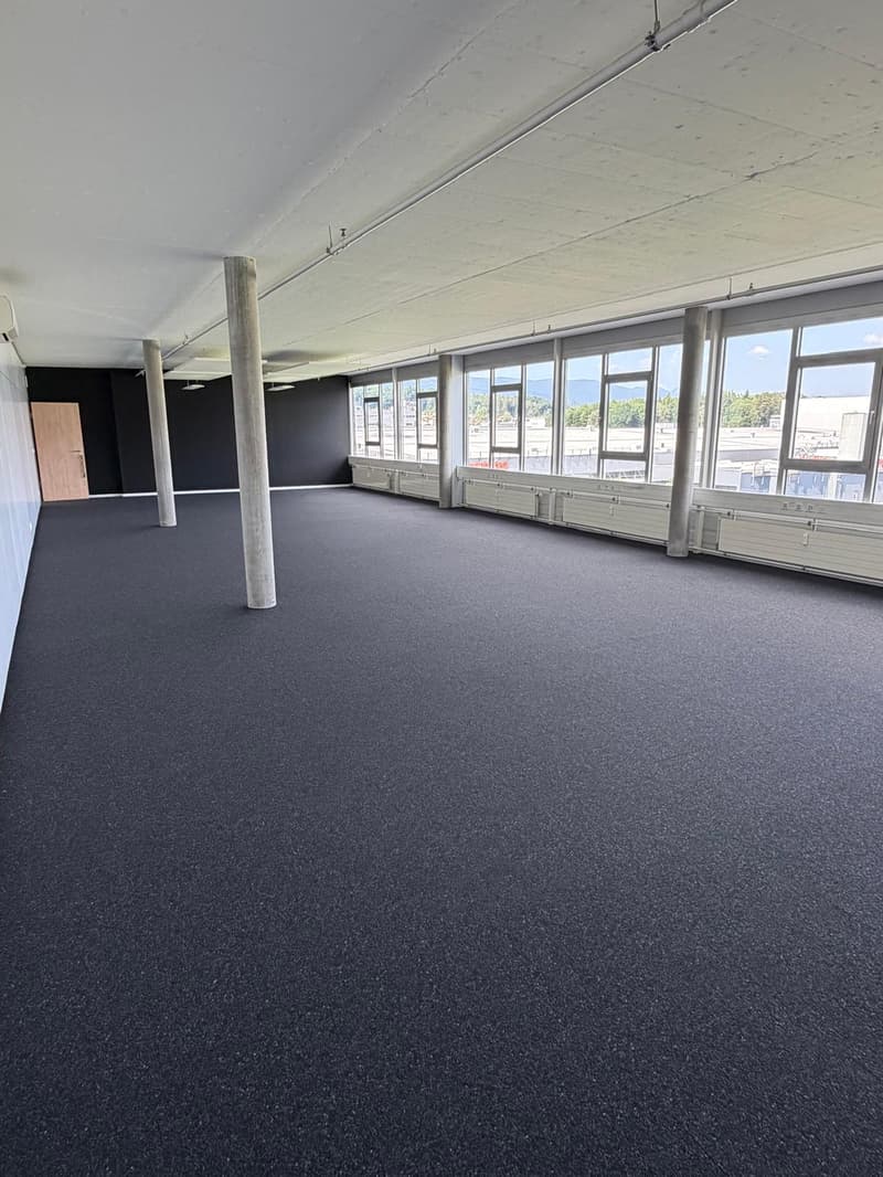 Commercial space for rent in Brügg BE – 155 m² with optimal infrastructure (3)