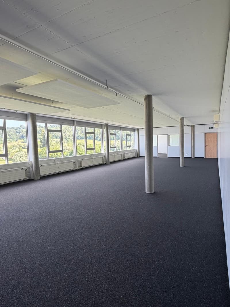 Commercial space for rent in Brügg BE – 155 m² with optimal infrastructure (2)