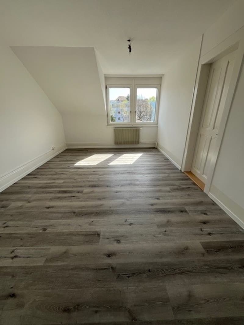 Neu renovierte 1.5 Zimmerdachwohnung in Ittigen zu vermieten! (5)
