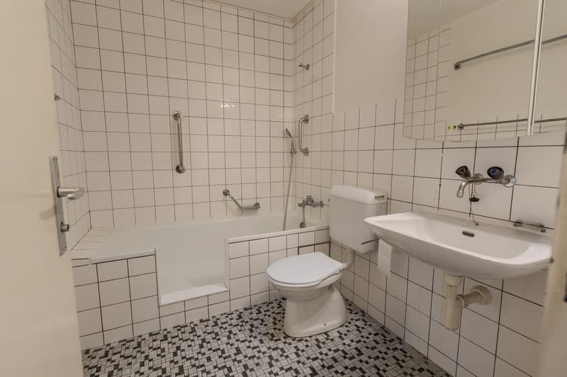 Spacieuse maison mitoyenne unifamiliale en droit de construction (11)