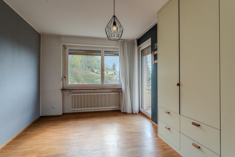 Grosszügiges Einfamilienhaus mit idyllischem Garten an ruhiger Lage (17)