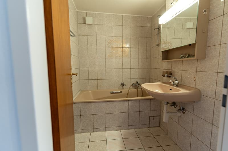 Charmante 4-Zimmer-Maisonette-Wohnung im 5. Obergeschoss in Riehen (5)