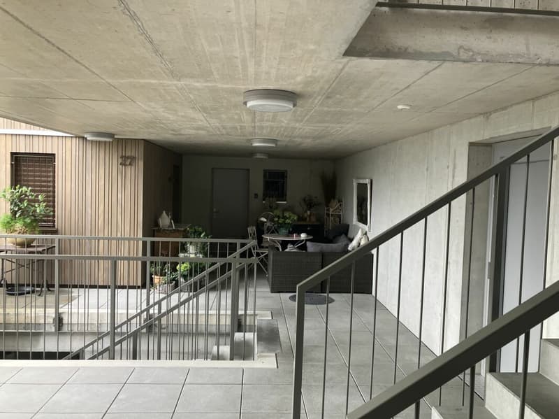 Gedeckter Aussenbereich beim Eingang