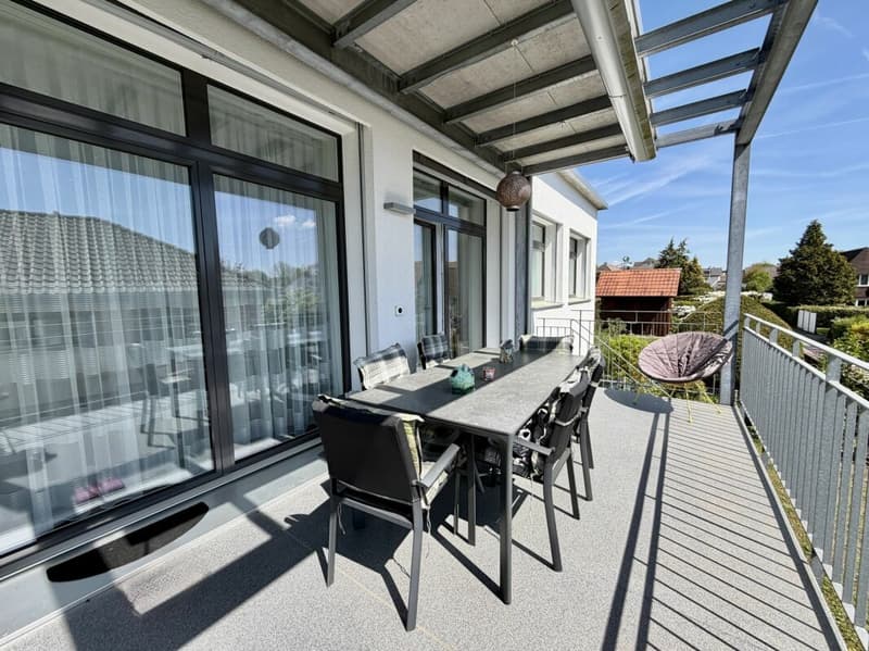 ATTRAKTIVE HOCHPARTERREWOHNUNG MIT HAUS-IM-HAUS CHARAKTER (4)