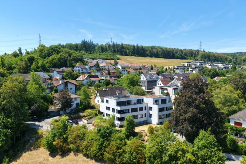 Einzigartige Gartenwohnung an begehrter und erhöhter Lage (1)
