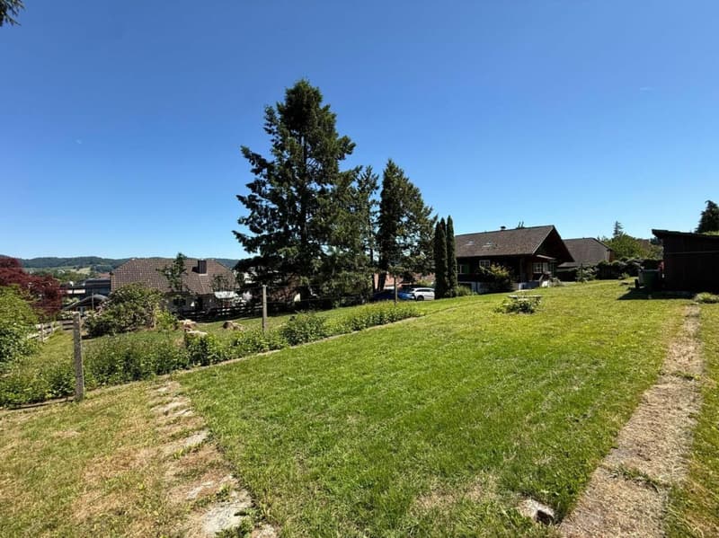 CHALET MIT CHARME, VIEL LAND UND GROSSEM POTENZIAL (3)