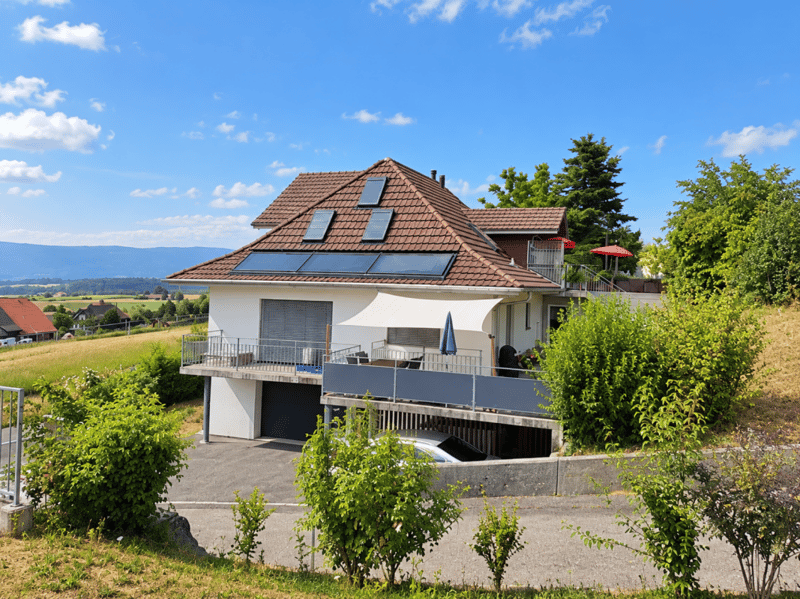 UNVERBAUBARER WEITBLICK ÜBER DEN JURA (1)