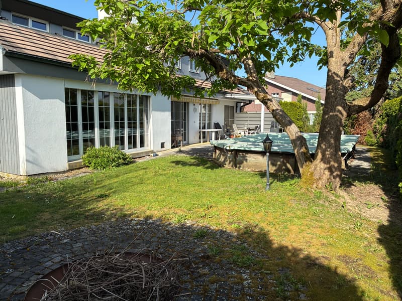 Charmantes Einfamilienhaus mit Pool in Stüsslingen (1)