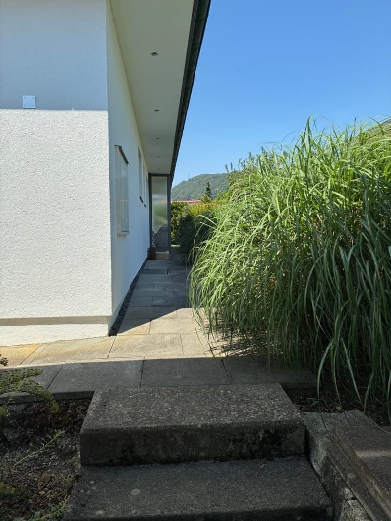 Grosszügiges 6 1/2 -Zimmer- Einfamilienhaus mit Pool in ruhiger Lage VP CHF 1'010'000.- (15)