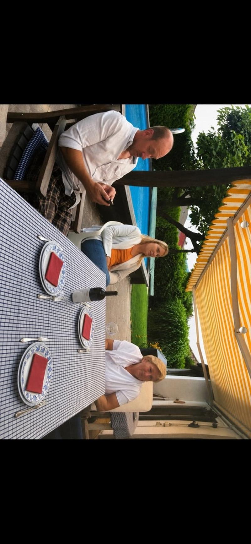 Grosszügiges 6 1/2 -Zimmer- Einfamilienhaus mit Pool in ruhiger Lage  VP CHF 1'010'000.- (2)