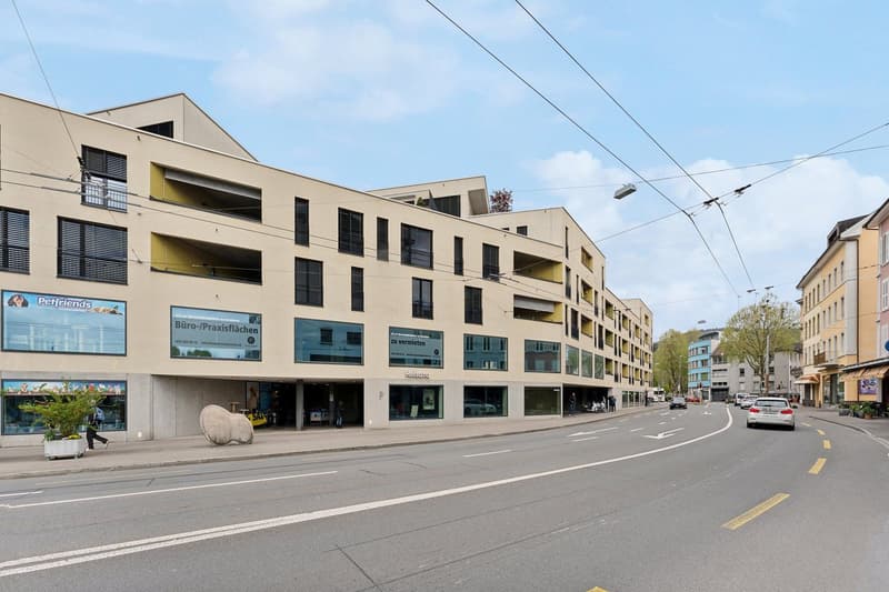Büro-/Praxisräume vis-à-vis Neumarktplatz zu vermieten (2)