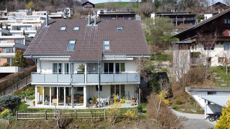 7 Zimmer Duplex- / Maisonettewohnung an schöner Wohnlage mit Alpensicht in Konolfingen (2)