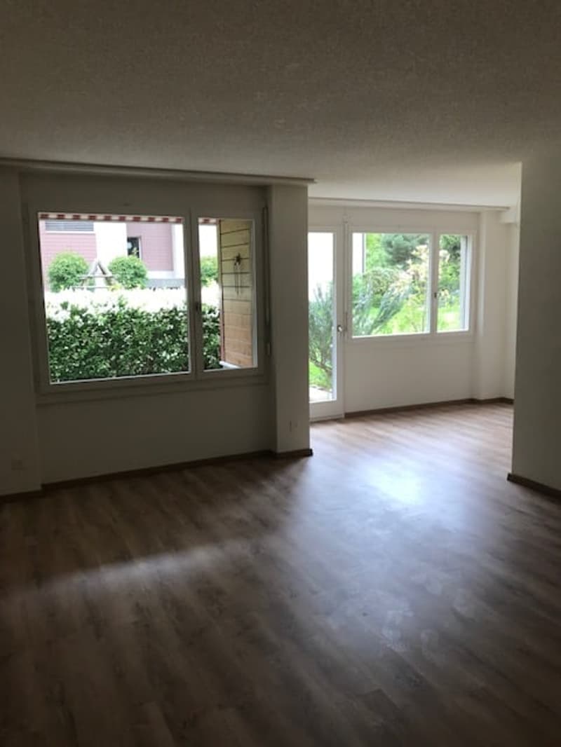 Charmante, altersgerechte 2.5-Zimmer-Wohnung im EG im Schoren-Quartier, Thun (12)