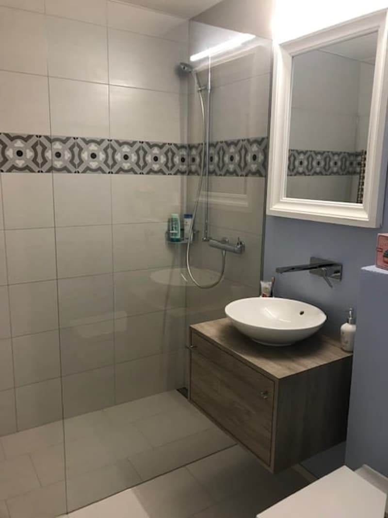 Charmante, altersgerechte 2.5-Zimmer-Wohnung im EG im Schoren-Quartier, Thun (8)