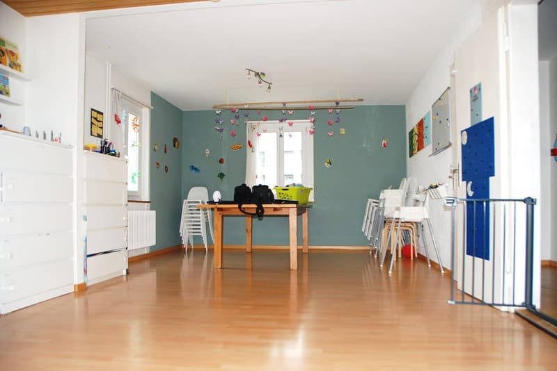 Charmantes Zweifamilienhaus mit Bauland (5)