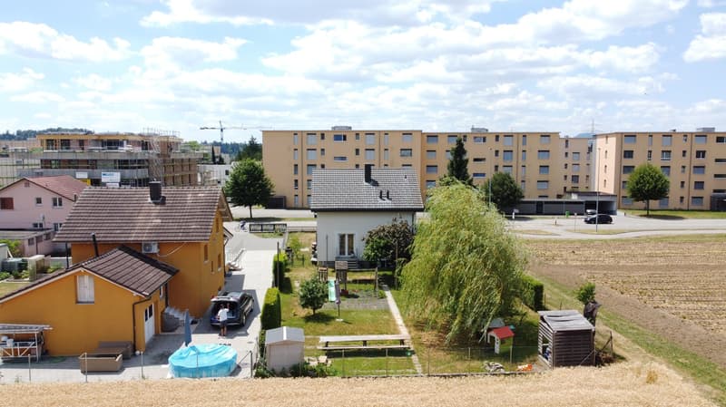 Charmantes Zweifamilienhaus mit Bauland (17)