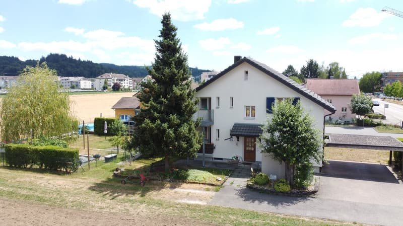 Charmantes Zweifamilienhaus mit Bauland (16)