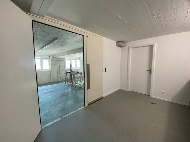 "Gewerberaum / Garage / Werkstatt inkl. 1 Parkplatz" (9)